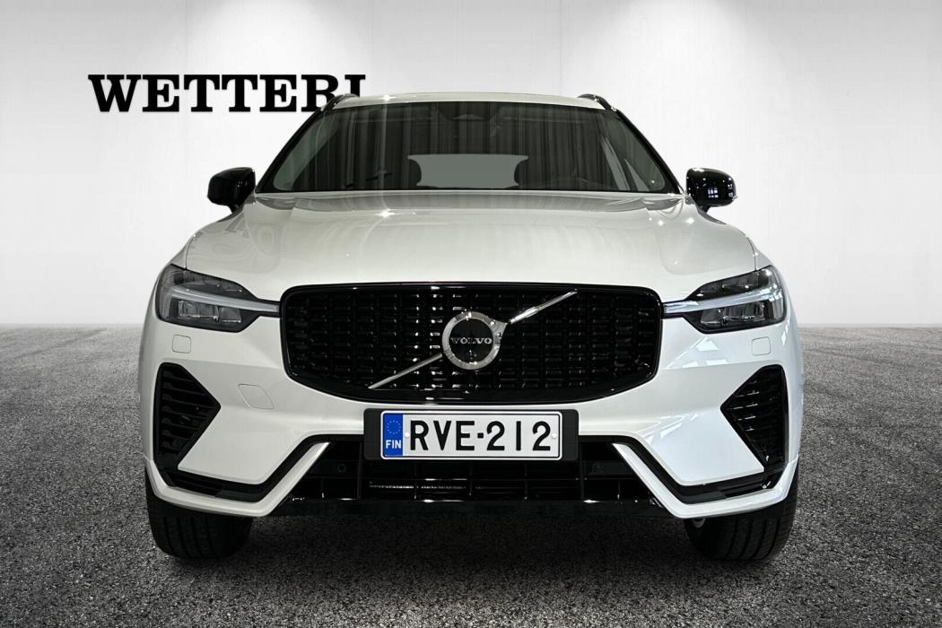 VOLVO XC60 2023