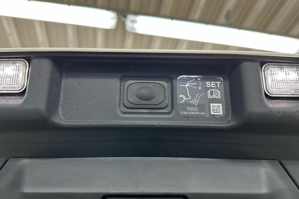 FORD Mustang Mach-E 2025