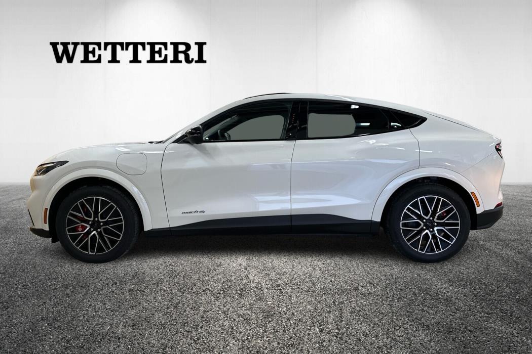 FORD Mustang Mach-E 2025