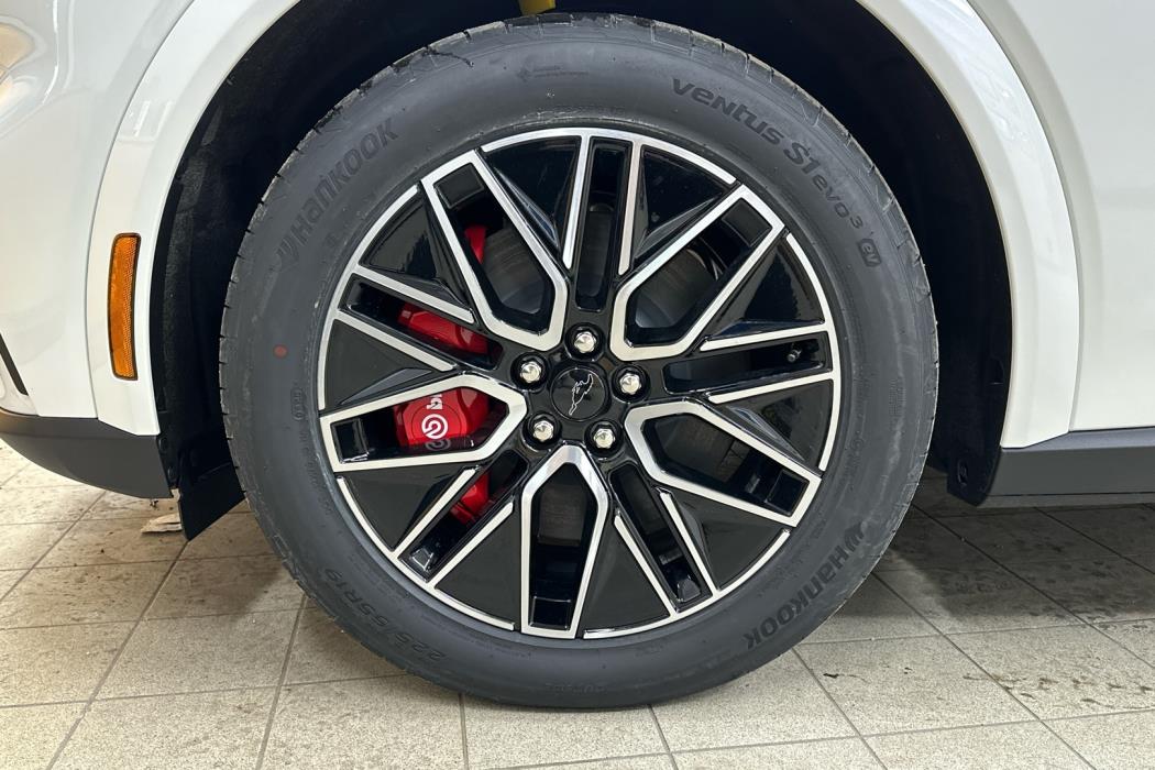 FORD Mustang Mach-E 2025