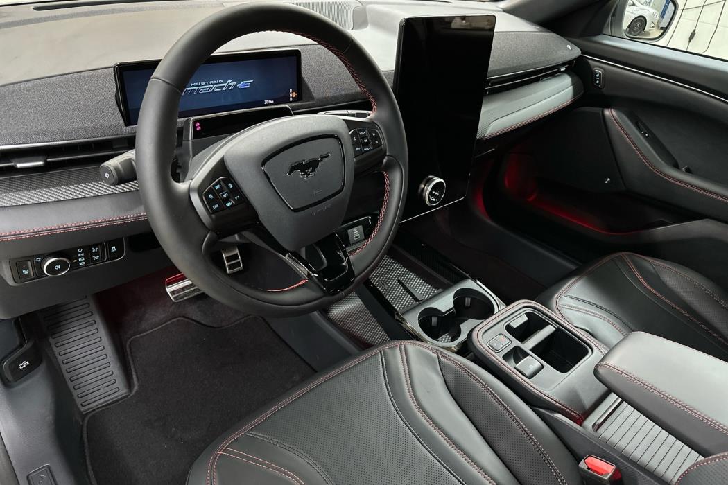 FORD Mustang Mach-E 2025