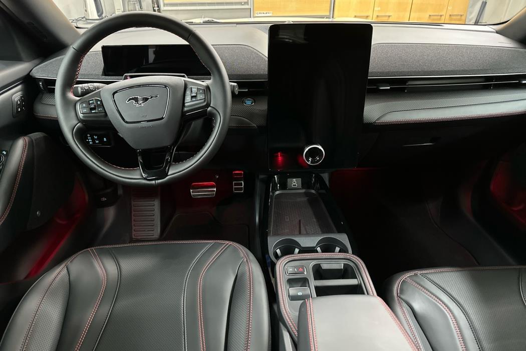 FORD Mustang Mach-E 2025