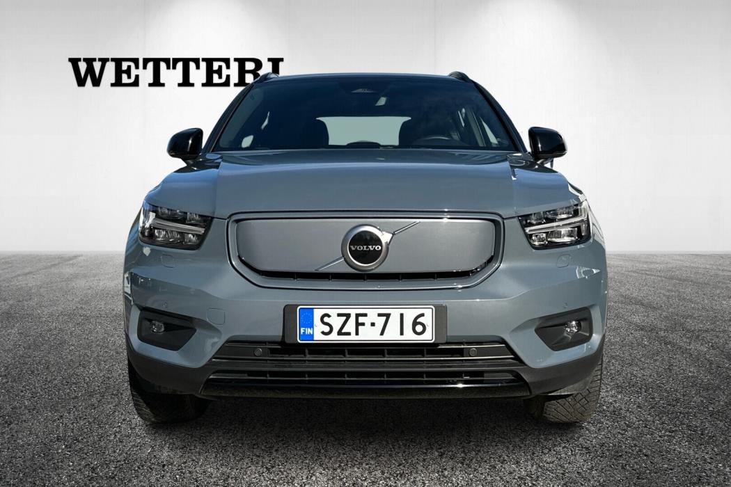 VOLVO XC40 2022