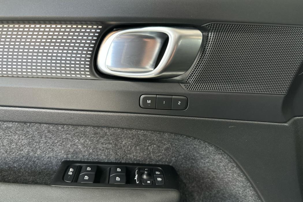 VOLVO XC40 2022