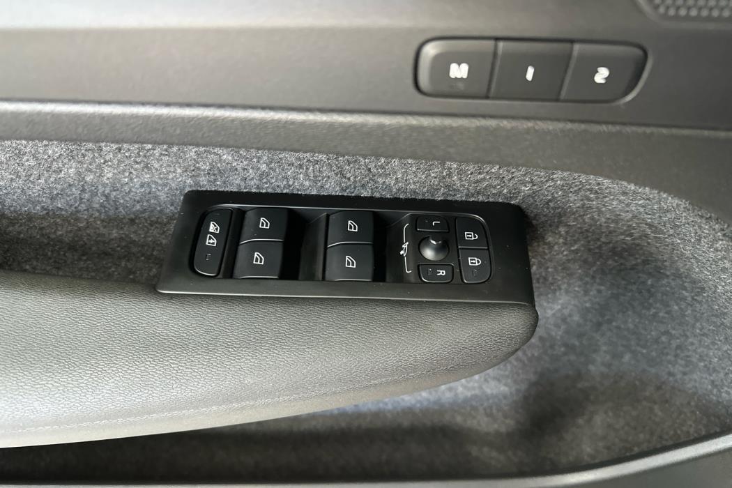 VOLVO XC40 2022