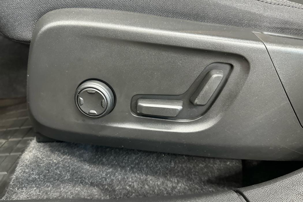 VOLVO XC40 2022