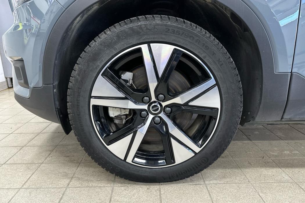 VOLVO XC40 2022