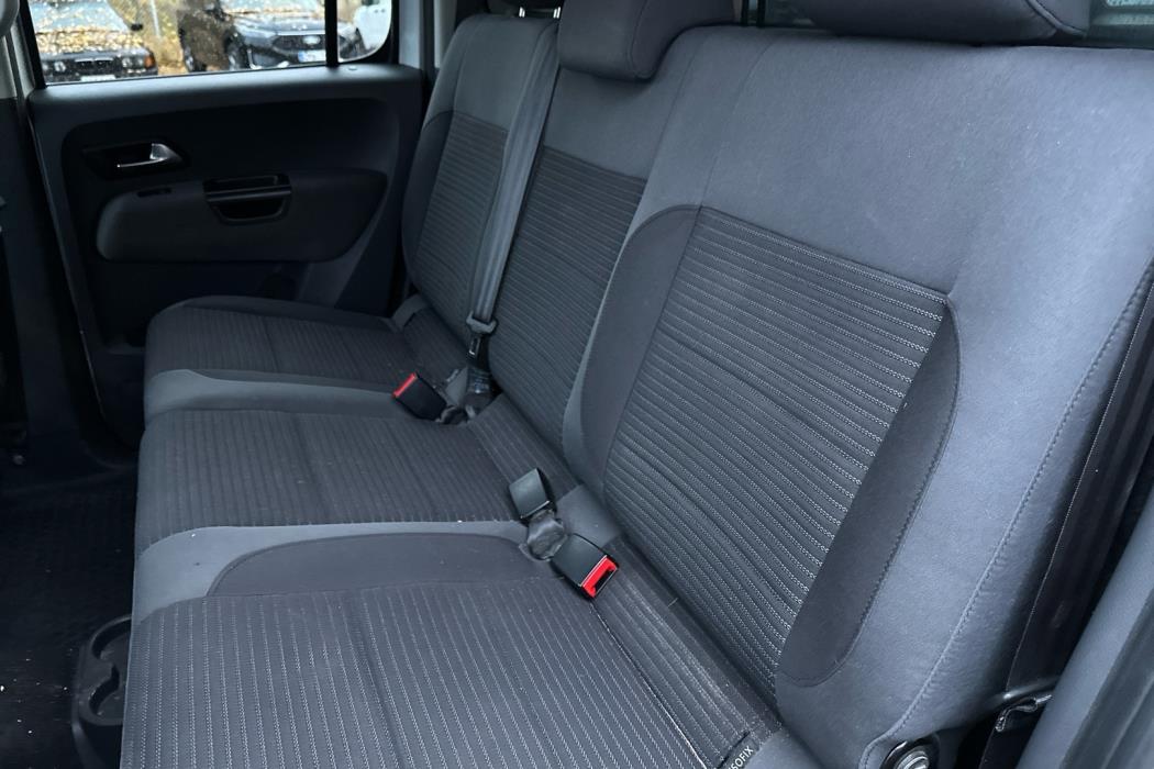 VOLKSWAGEN Amarok 2012