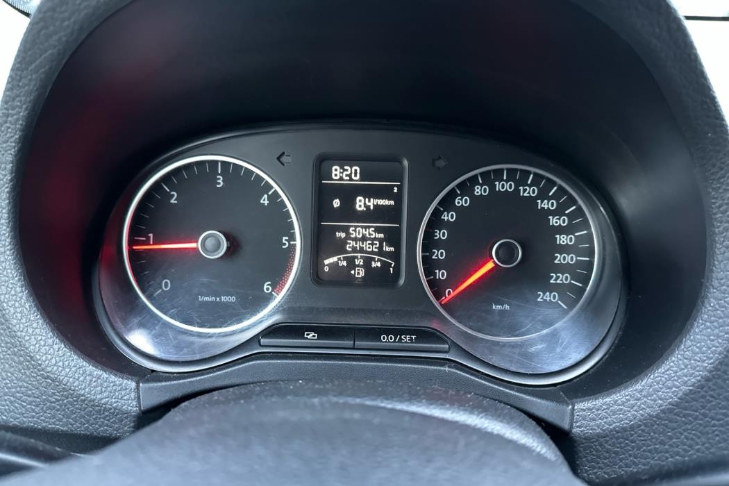 VOLKSWAGEN Amarok 2012