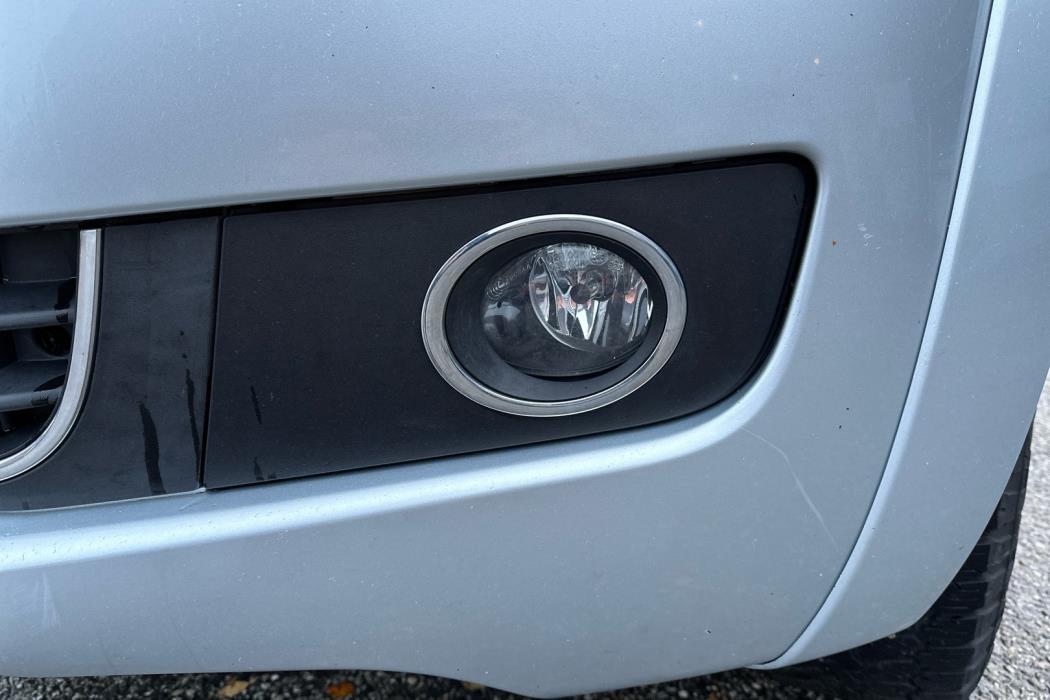 VOLKSWAGEN Amarok 2012