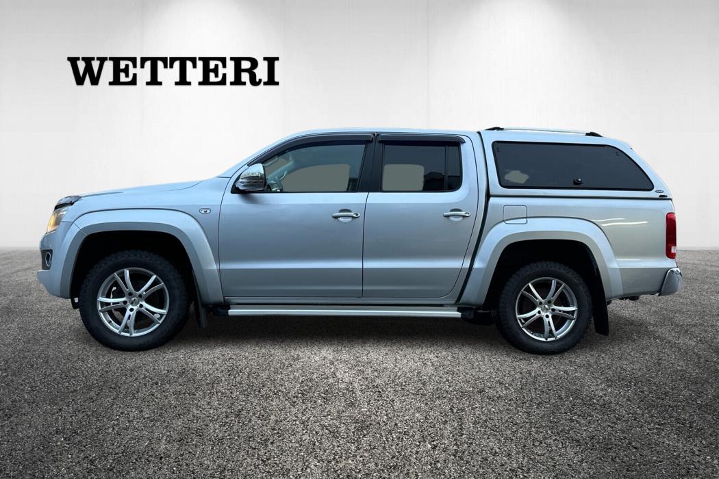 VOLKSWAGEN Amarok 2012