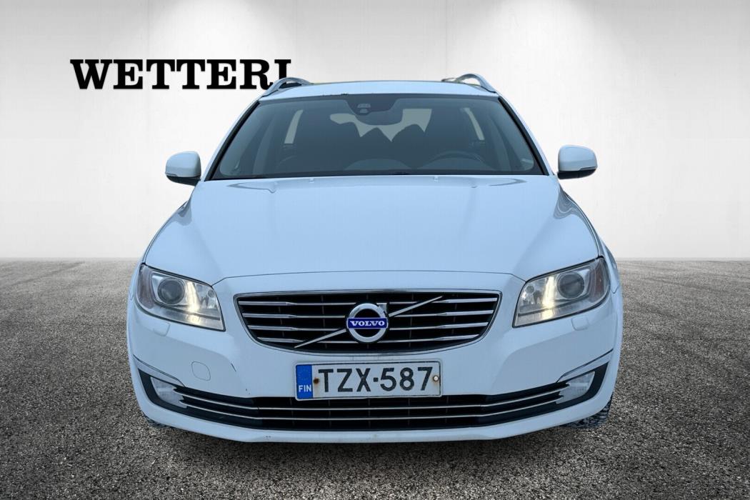 VOLVO V70 2015
