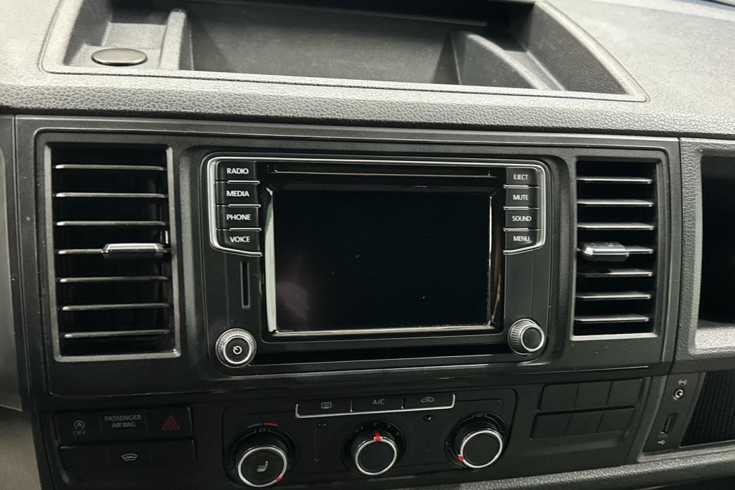 VOLKSWAGEN Transporter 2015