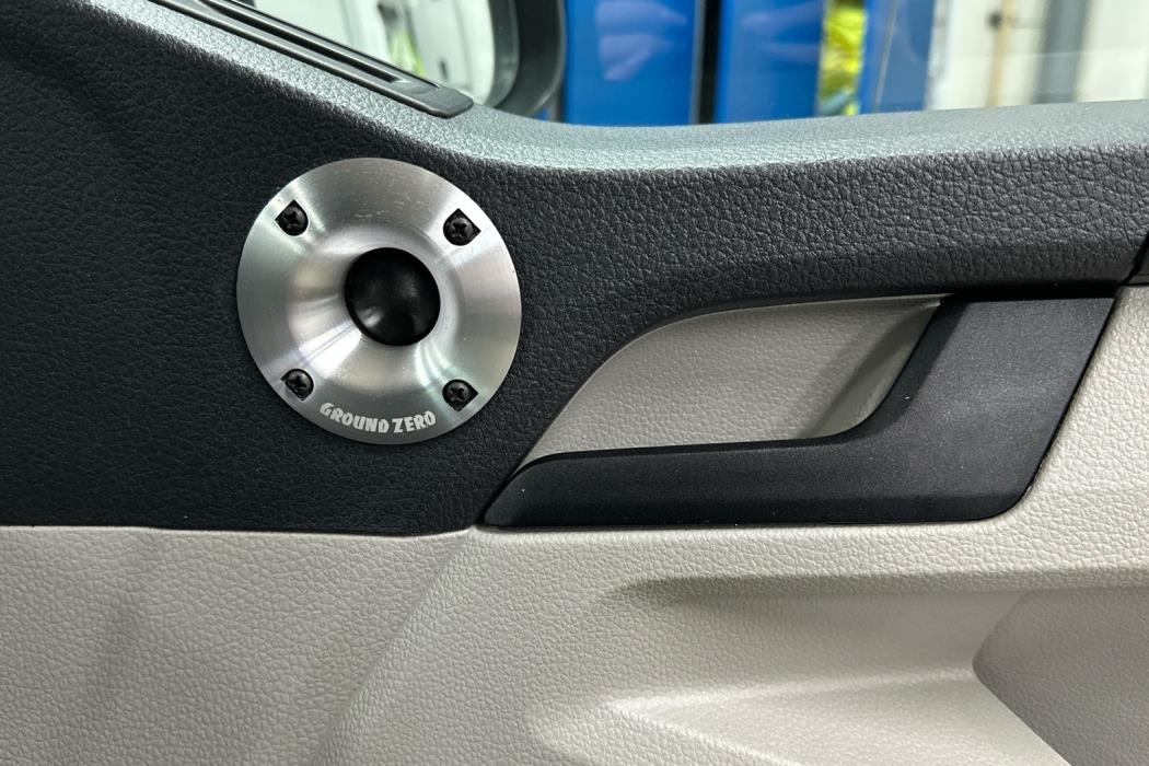 VOLKSWAGEN Transporter 2015