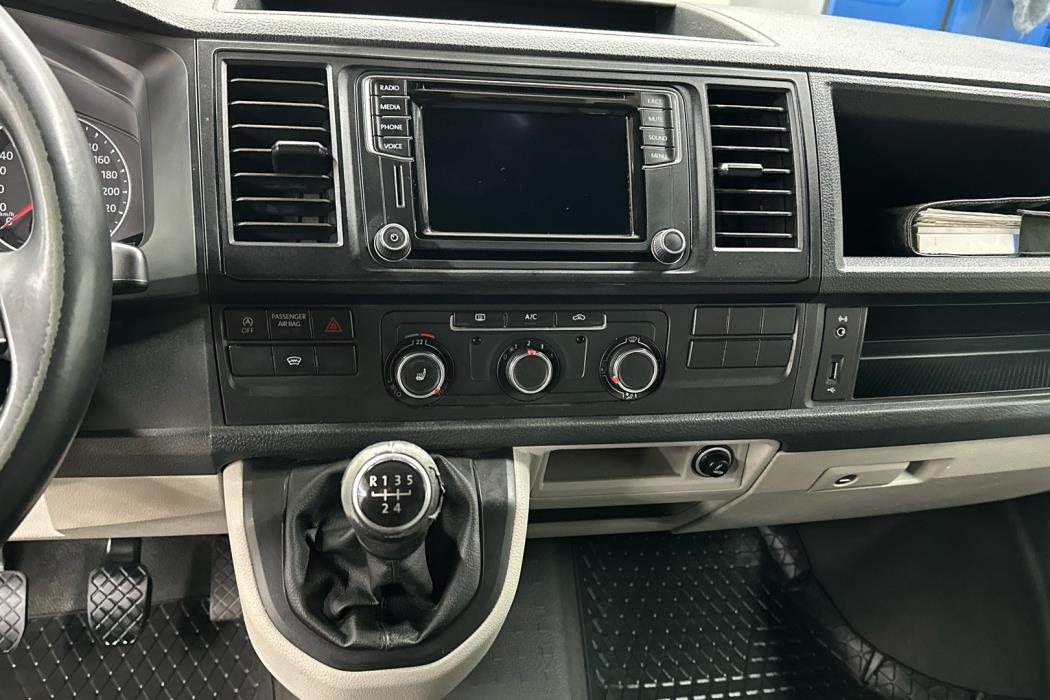 VOLKSWAGEN Transporter 2015