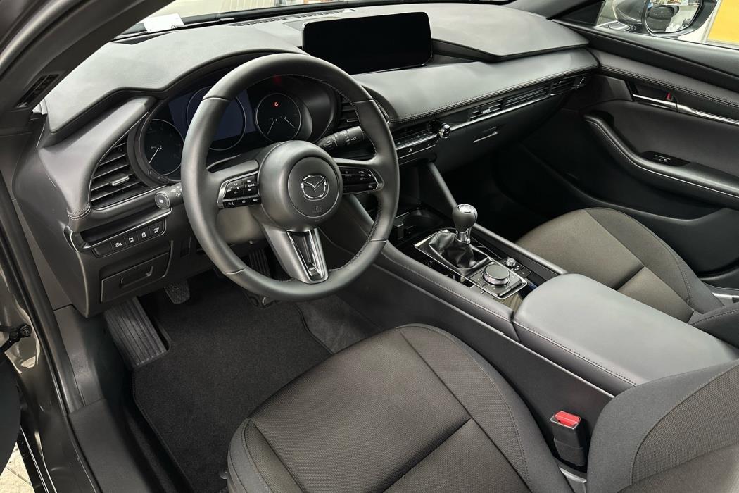 MAZDA Mazda3 2026