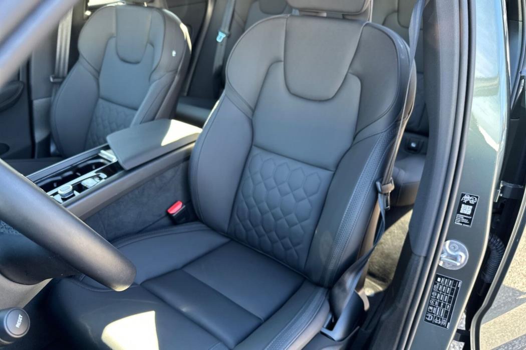 VOLVO XC60 2026