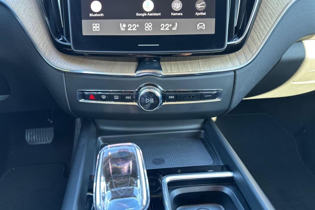 VOLVO XC60 2026