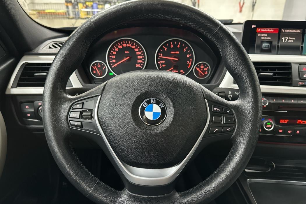 BMW 320 2016