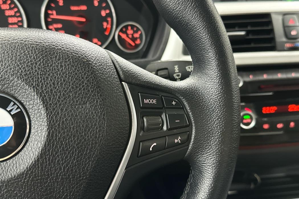 BMW 320 2016