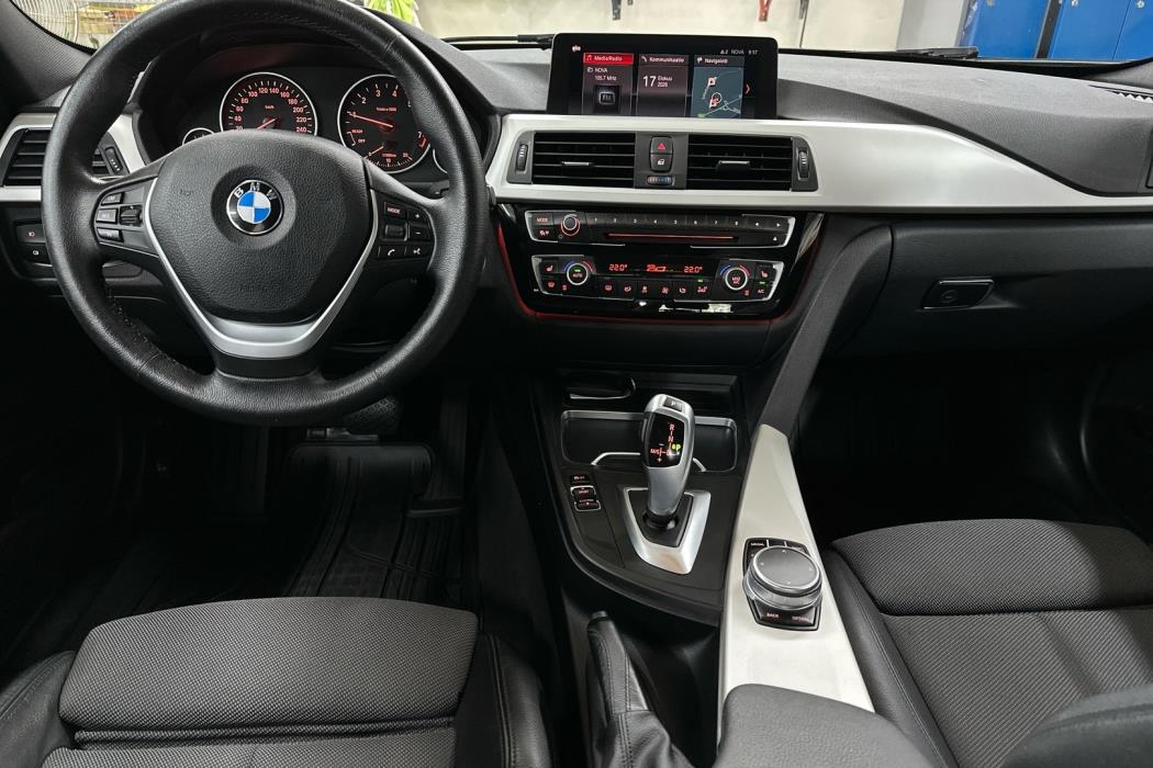 BMW 320 2016