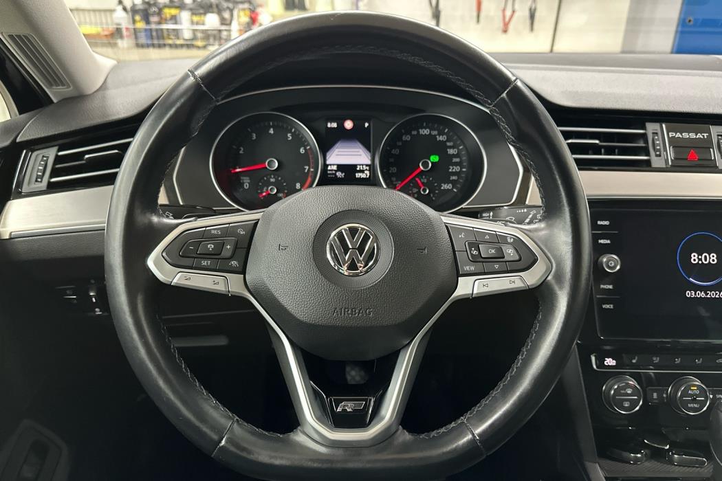 VOLKSWAGEN Passat 2020