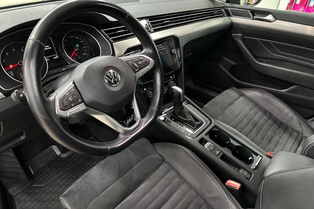 VOLKSWAGEN Passat 2020