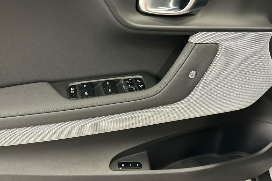POLESTAR 2 2024