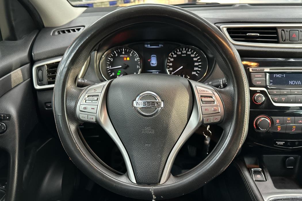 NISSAN Qashqai 2015