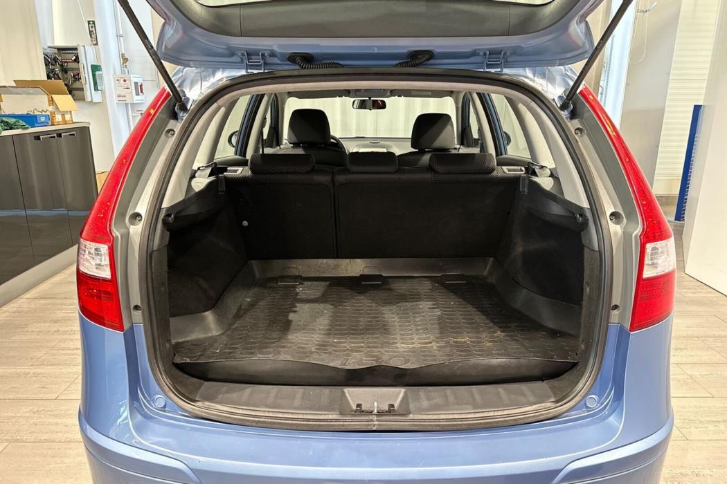 HYUNDAI i30 2011