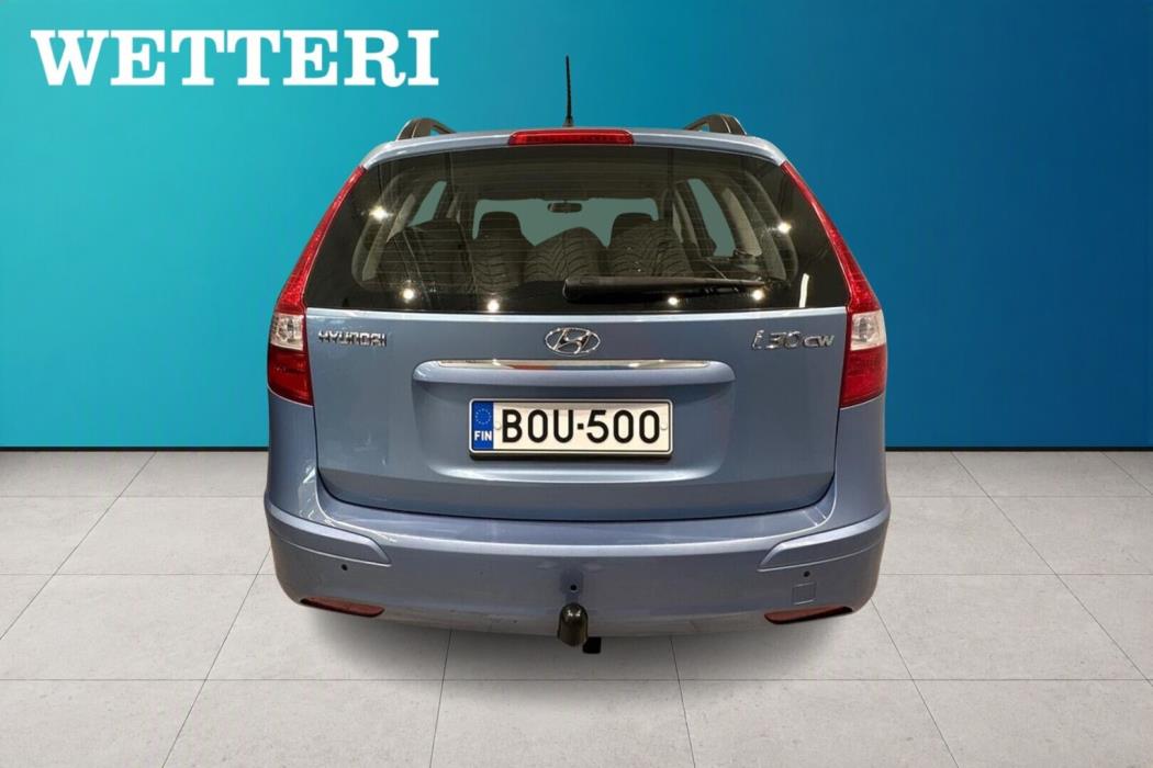 HYUNDAI i30 2011