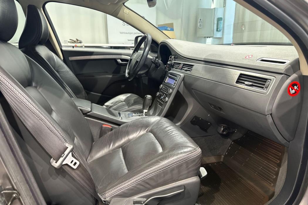 VOLVO XC70 2008