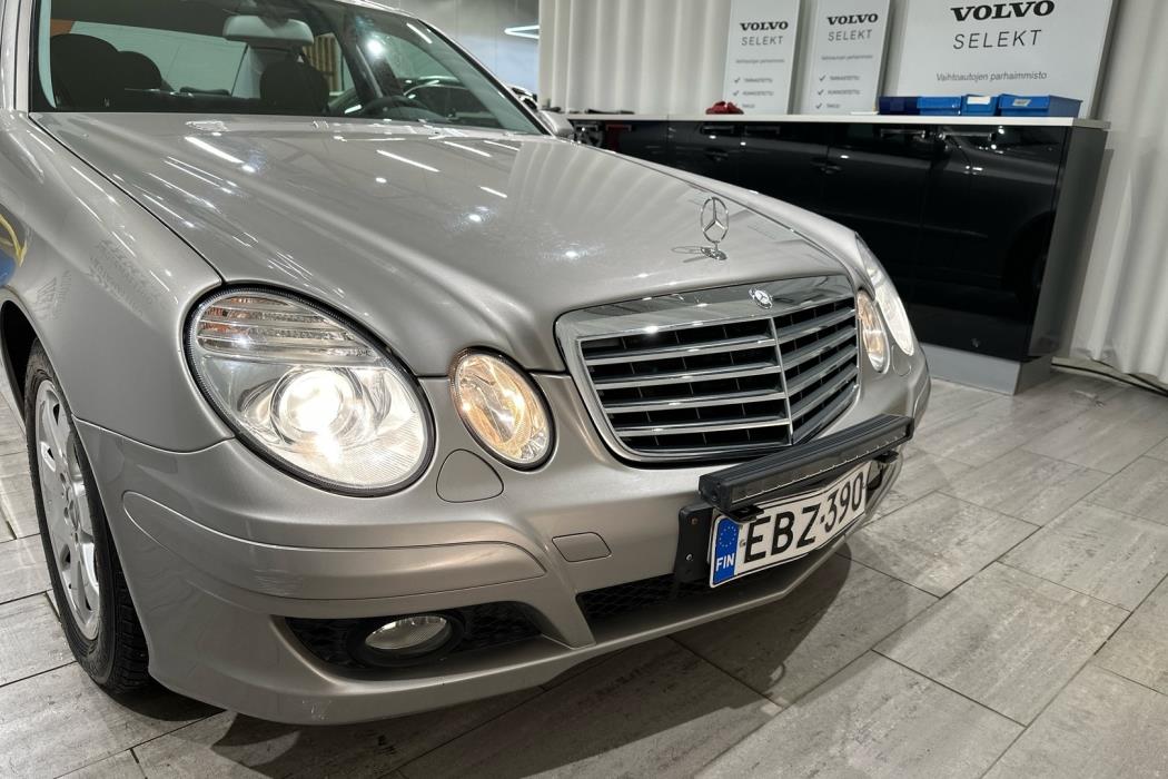MERCEDES-BENZ E 2009