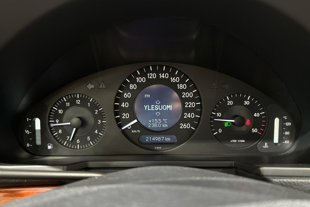 MERCEDES-BENZ E 2009