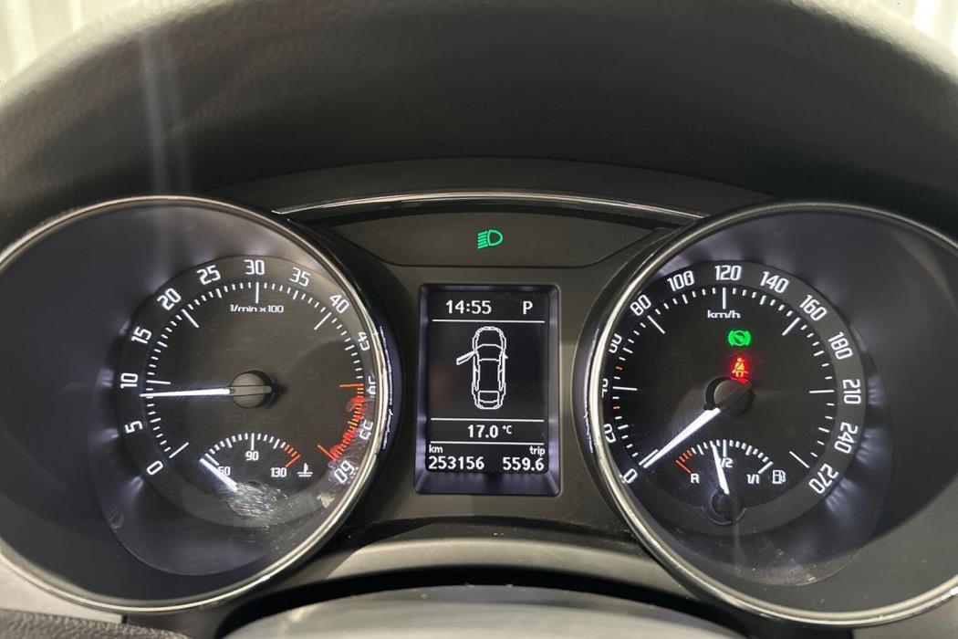SKODA Superb 2014