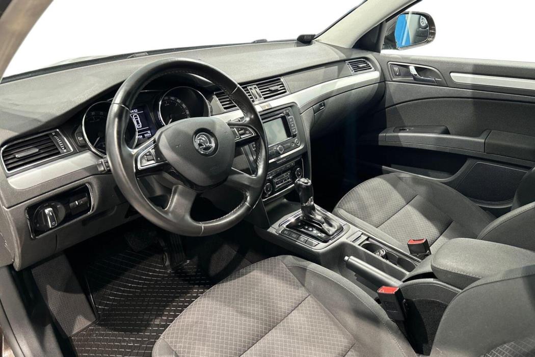 SKODA Superb 2014