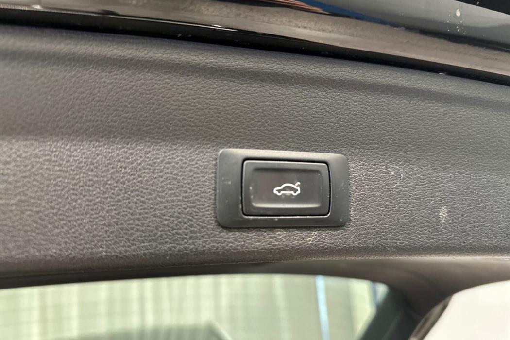 AUDI A4 2017
