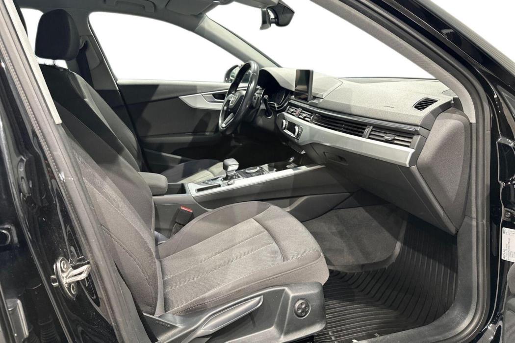 AUDI A4 2017