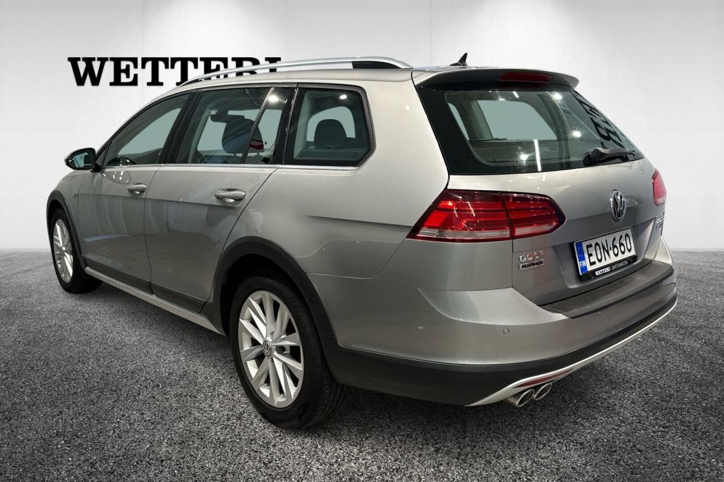 VOLKSWAGEN Golf 2018