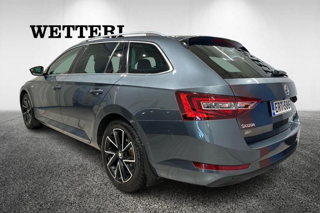 SKODA Superb 2016