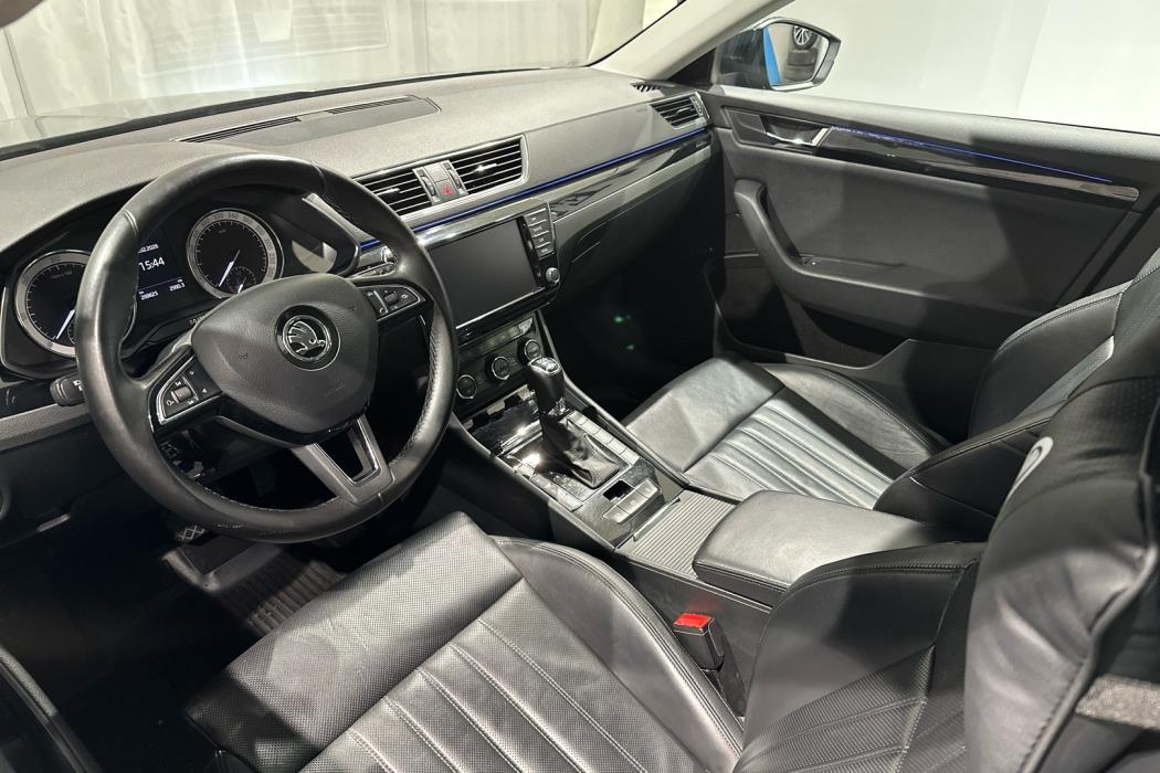 SKODA Superb 2016