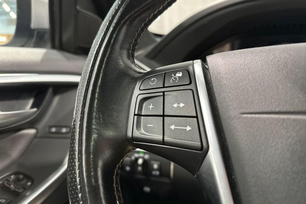 VOLVO XC60 2016