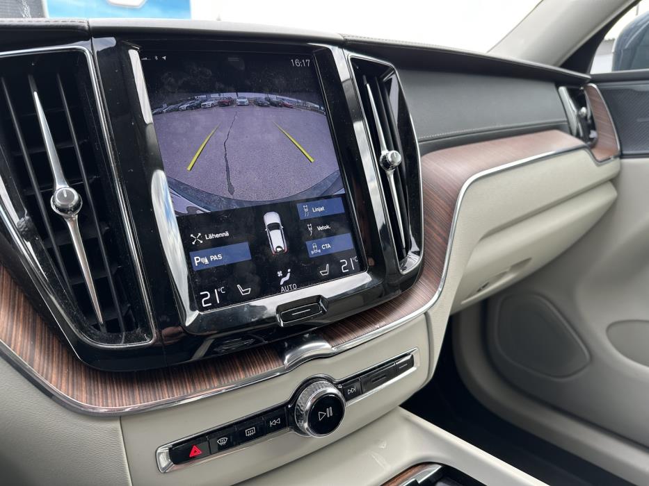 VOLVO XC60 2020