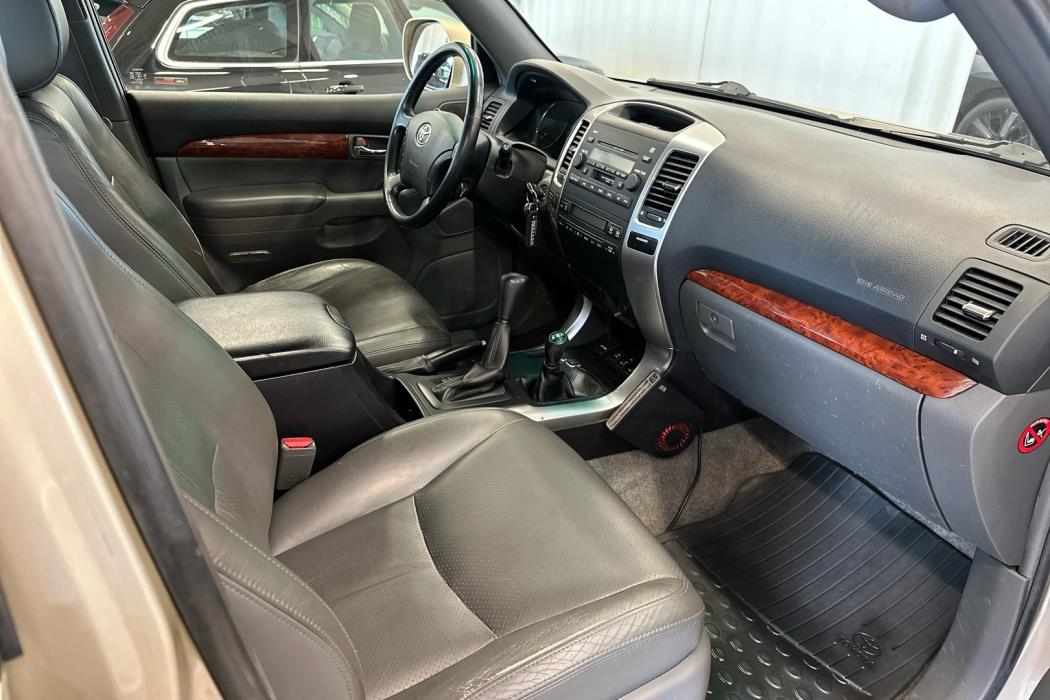 TOYOTA Land Cruiser 2008
