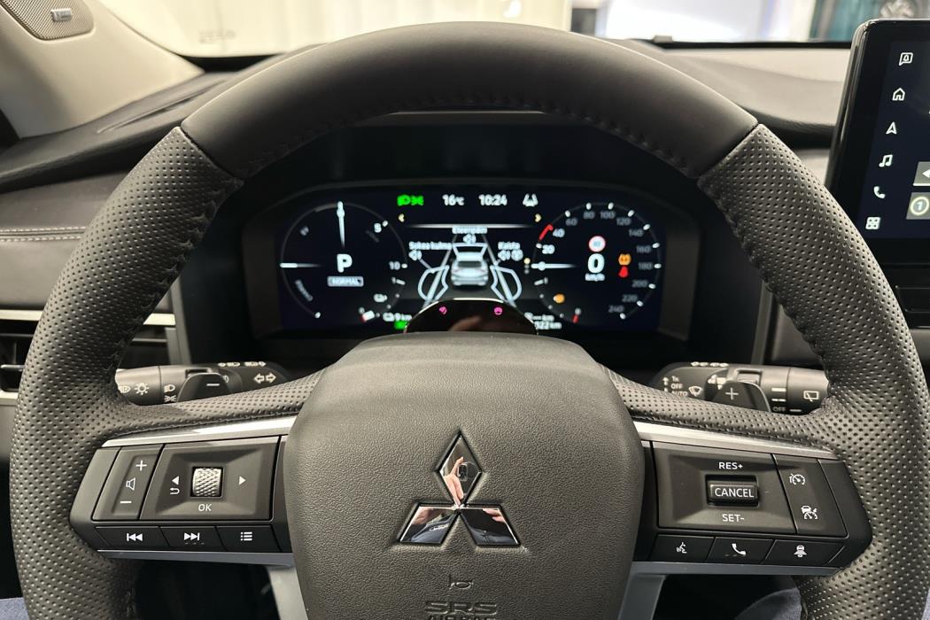 MITSUBISHI Outlander 2026