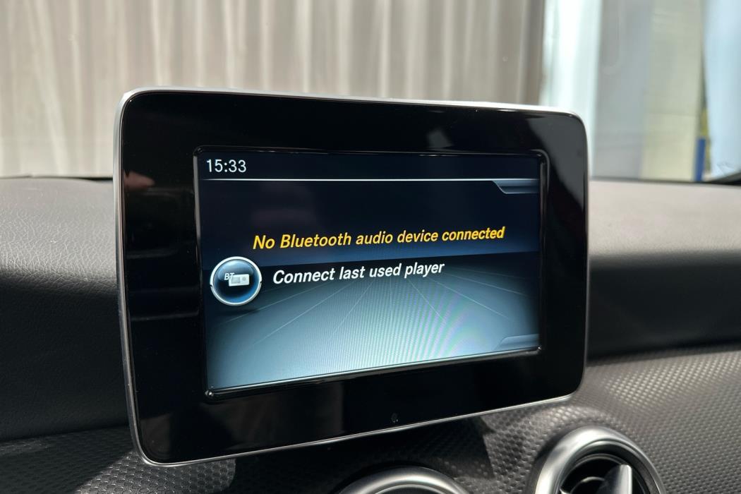 MERCEDES-BENZ A 2016