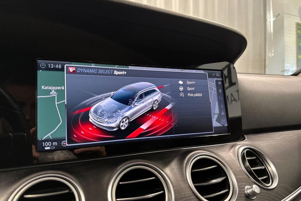 MERCEDES-BENZ E 2017