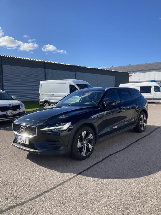 VOLVO V60 Cross Country 2022