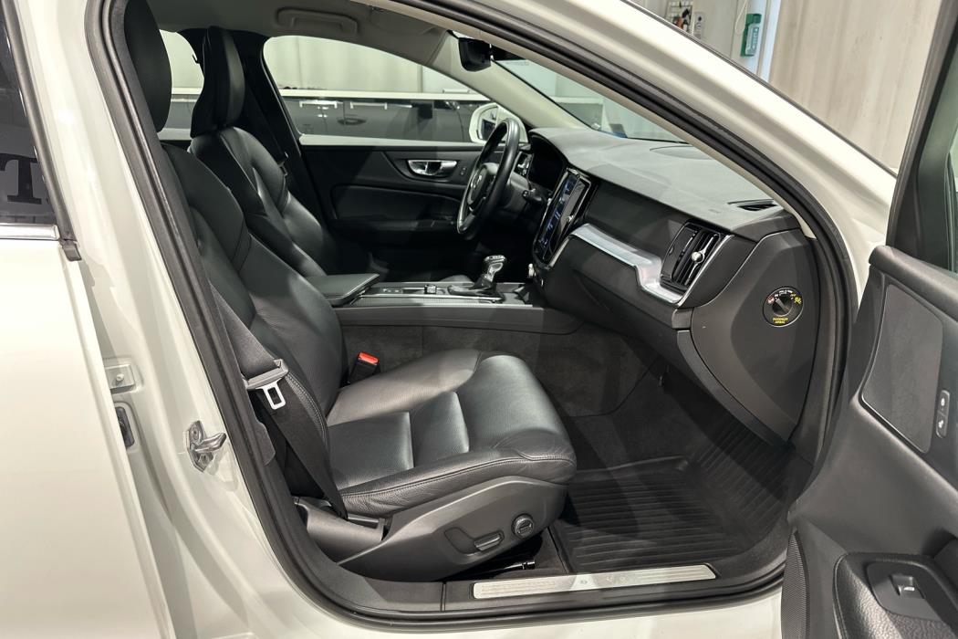 VOLVO V60 2019