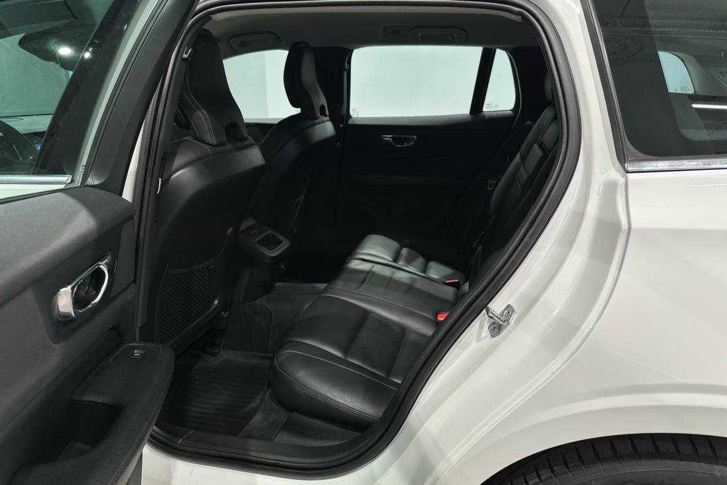 VOLVO V60 2019